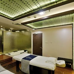 Sale per trattamenti di coppia, vasca idromassaggio, bagno turco