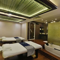 Sale per trattamenti di coppia, vasca idromassaggio, bagno turco