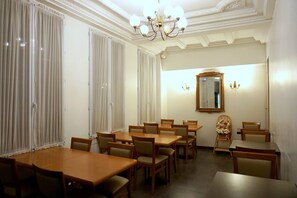Restaurant - Hotel Liège Strasbourg (Paris)