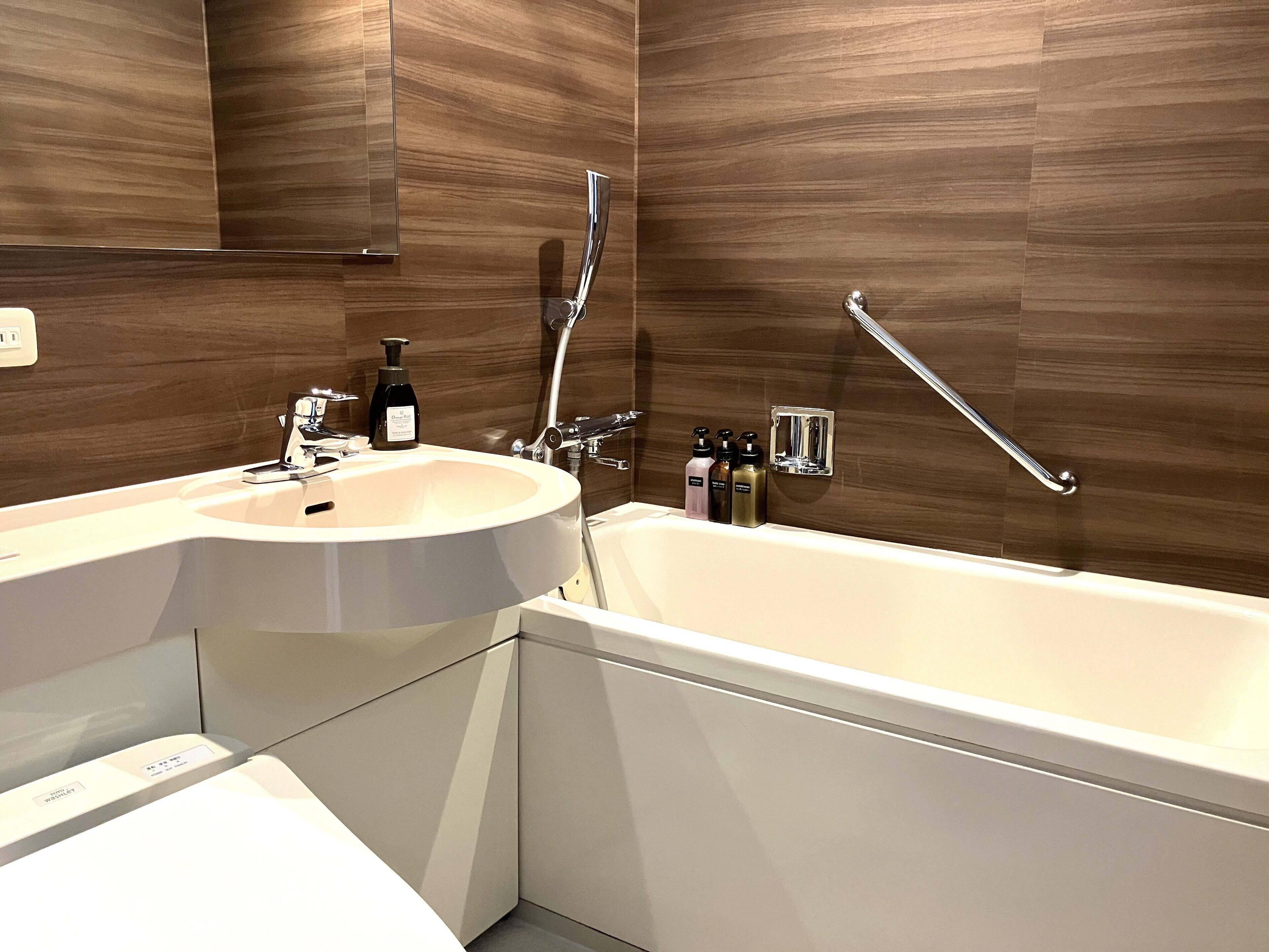 free toiletries, hair dryer, slippers, bidet