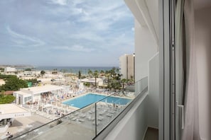 Piscine couverte, piscine extérieure