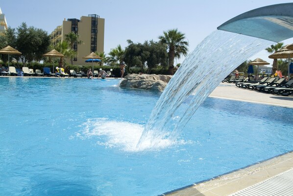 Innenpool, Außenpool