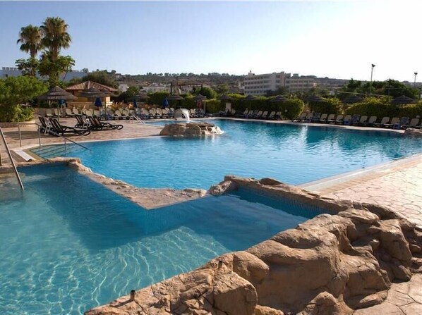 Indoor pool, outdoor pool