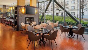 Se sirven desayunos, almuerzos y cenas