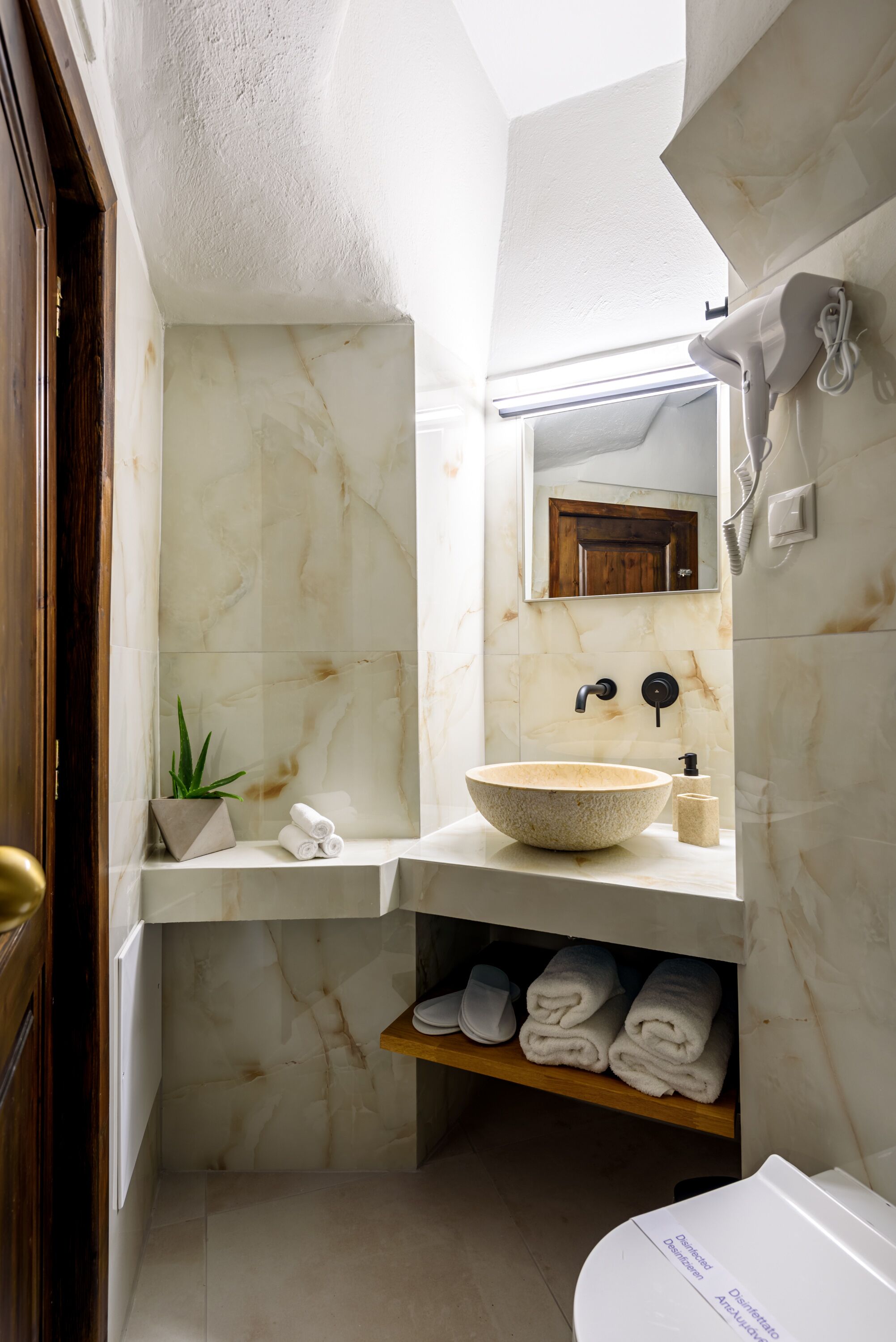 standard triple room | minibar, in-room safe, desk, blackout curtains