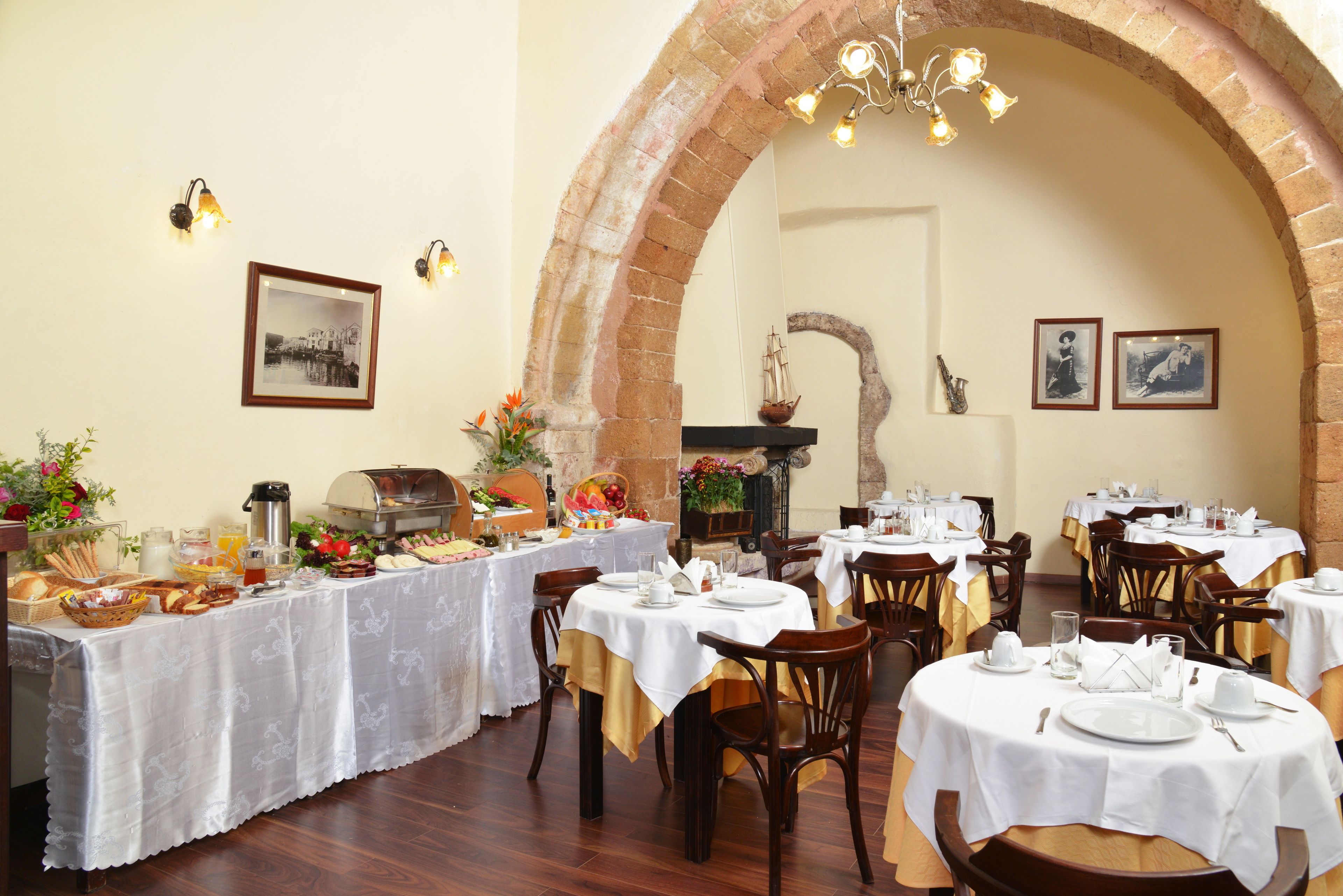 daily buffet breakfast (eur 10 per person)
