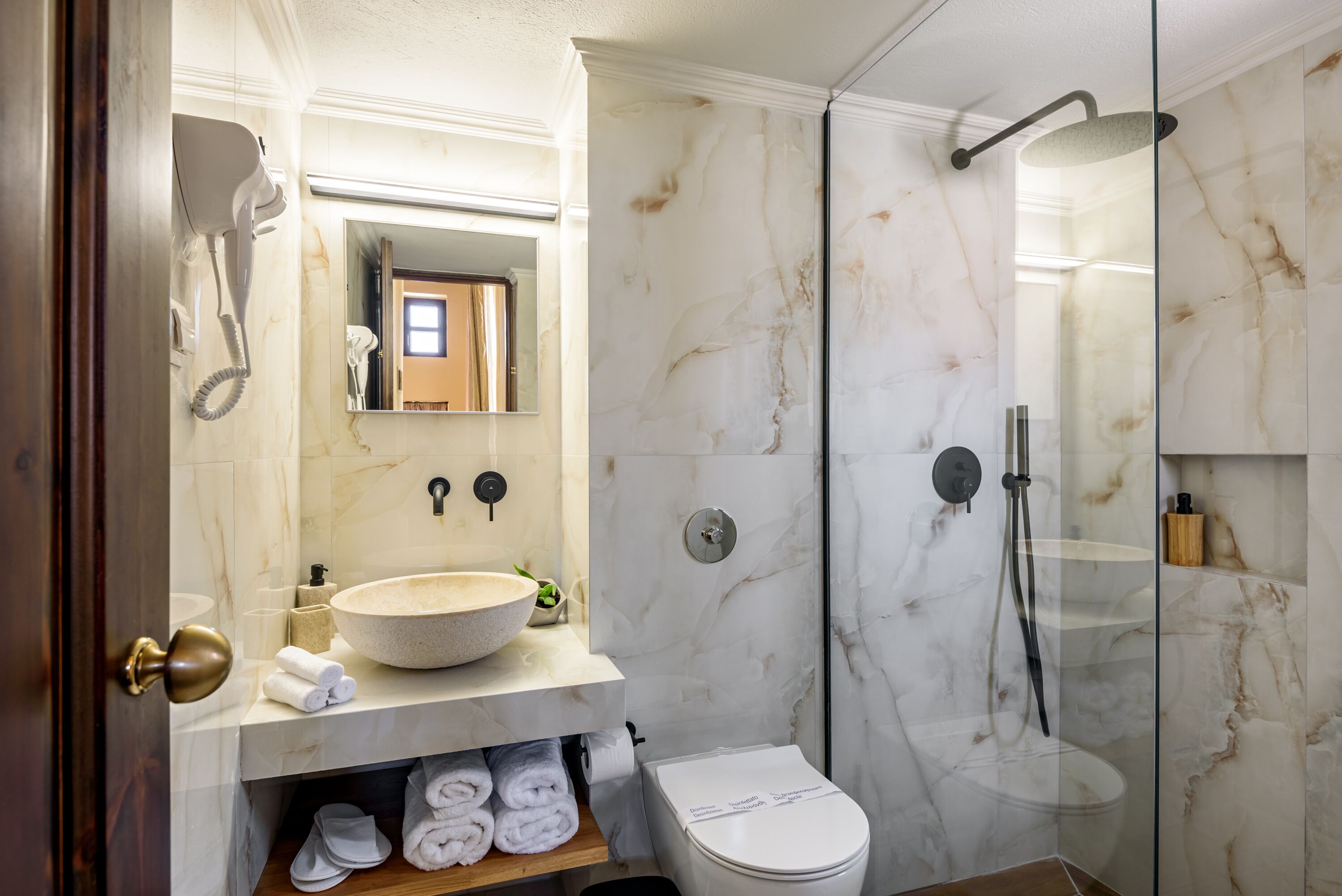 standard triple room | bathroom | shower, free toiletries, hair dryer, slippers