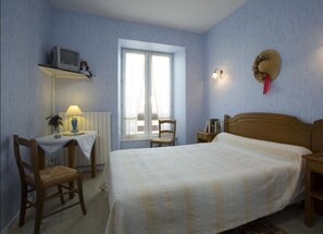 Double Room | Desk, free WiFi