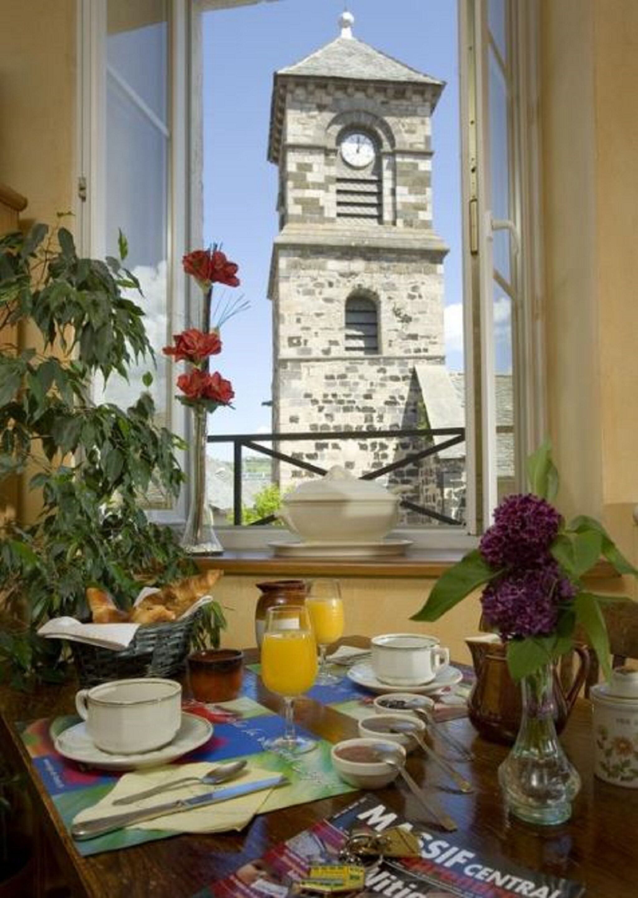 daily buffet breakfast (eur 10 per person)