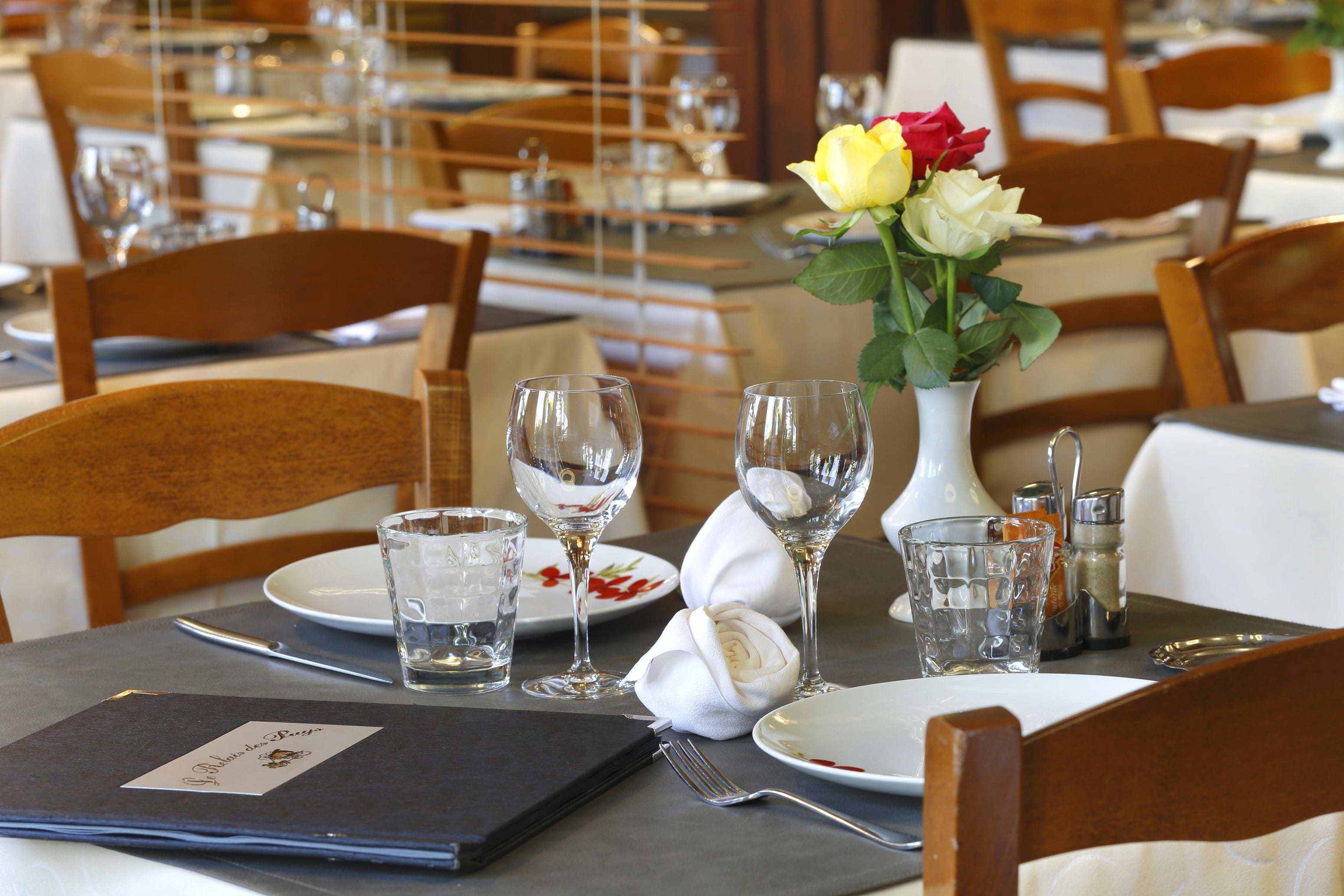 lunch and dinner served, french cuisine