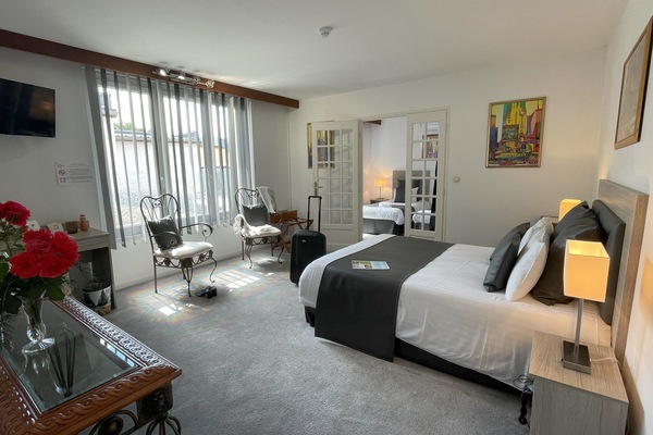 Family Suite | Premium bedding, desk, blackout drapes, soundproofing