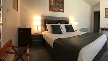 Family Suite | Premium bedding, desk, blackout drapes, soundproofing