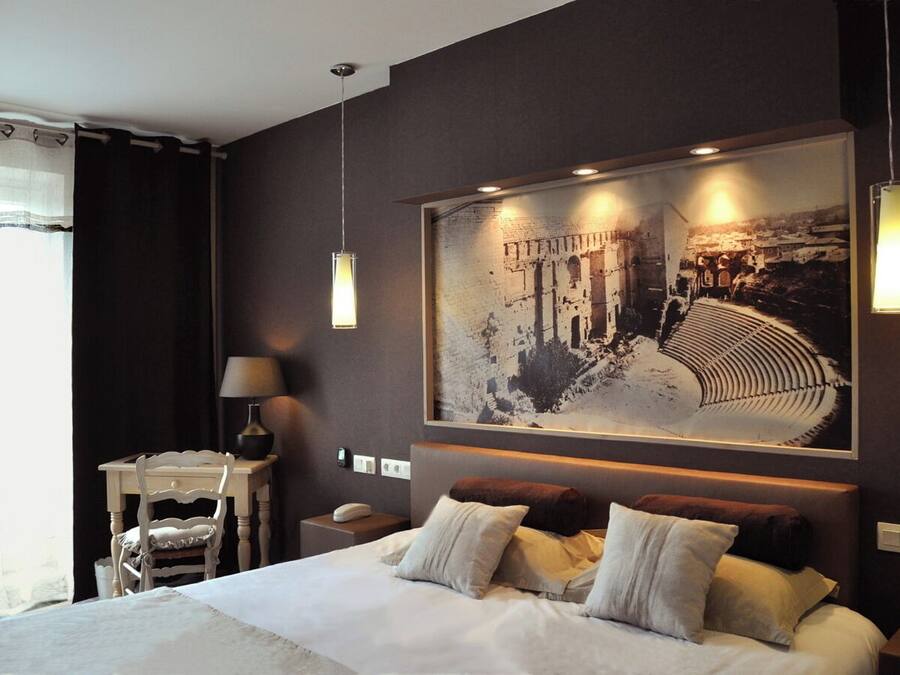 Camera Club, non fumatori | Con stile personalizzato, con arredamento individuale, una scrivania