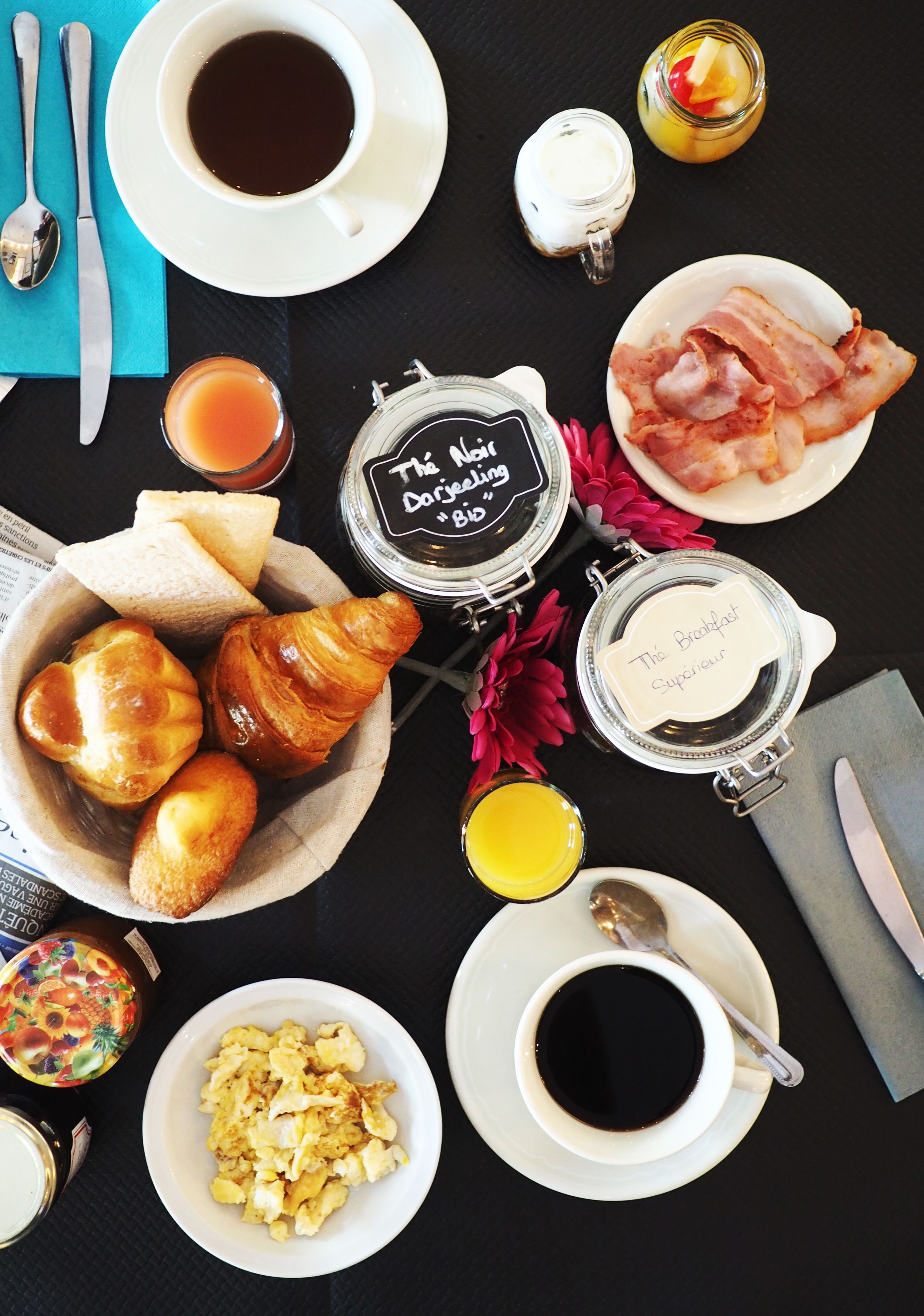 daily buffet breakfast (eur 16 per person)