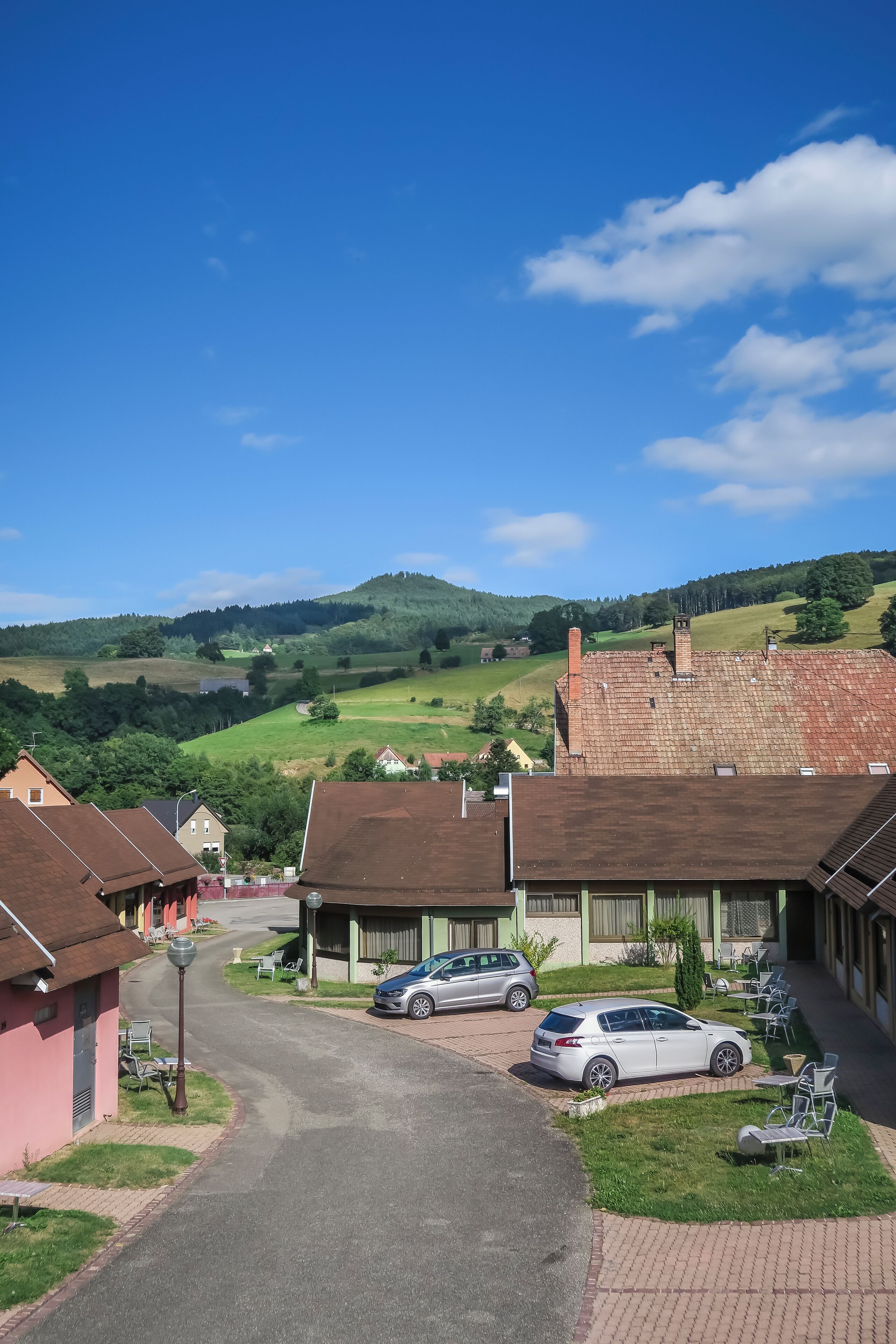 1 bedroom, premium bedding, desk, blackout curtains