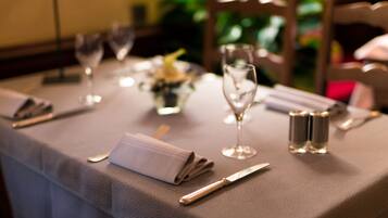 Lunch and dinner served, Regional cuisine