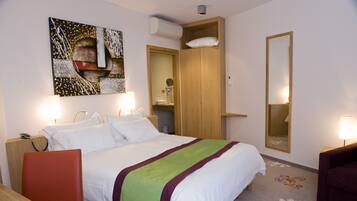 Superior Double Room | In-room safe, free cots/infant beds, free WiFi, bed sheets