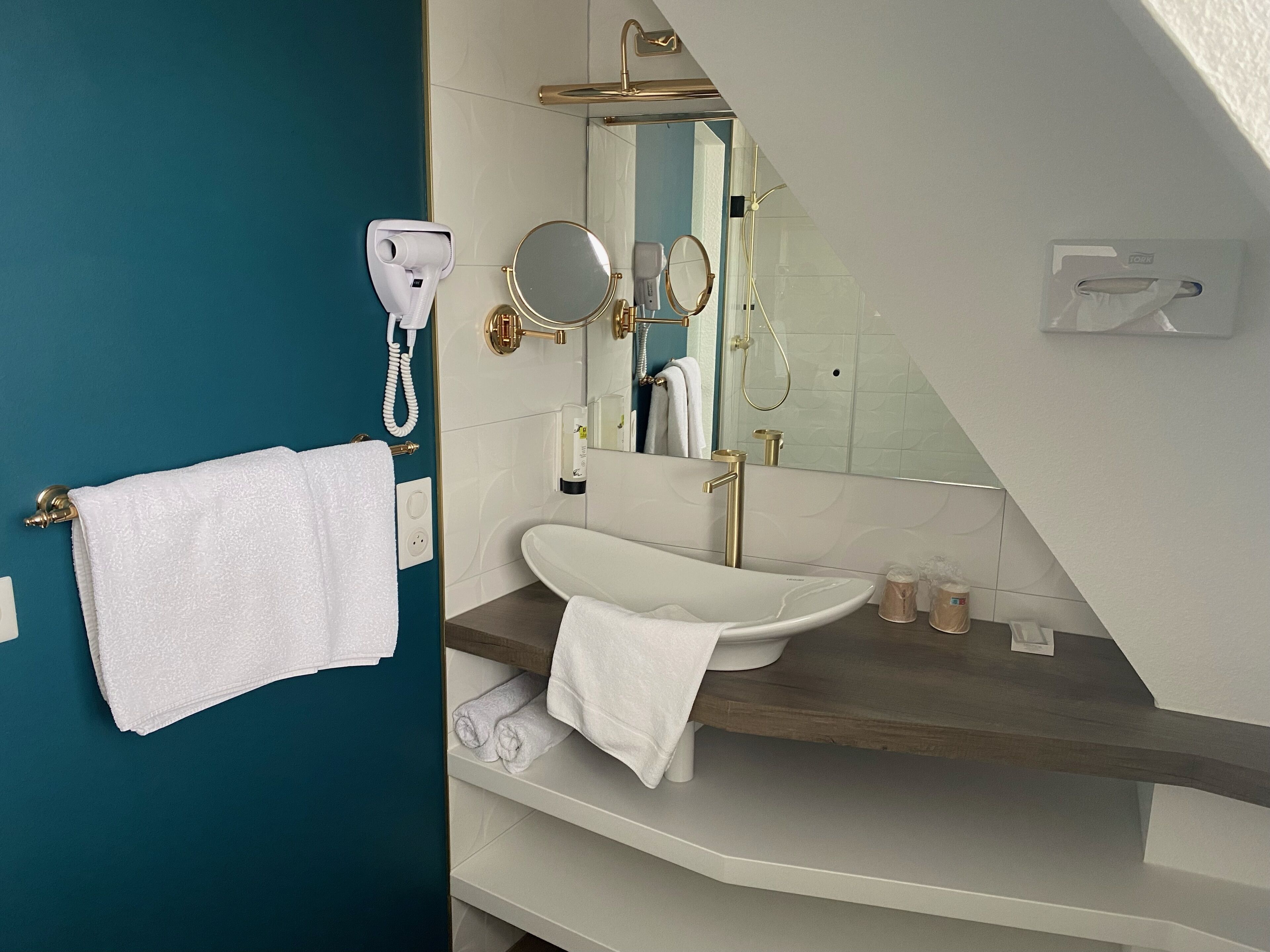 superior twin room | bathroom | hair dryer, towels