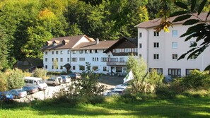Front of property - Hôtel Domaine Langmatt (Murbach)