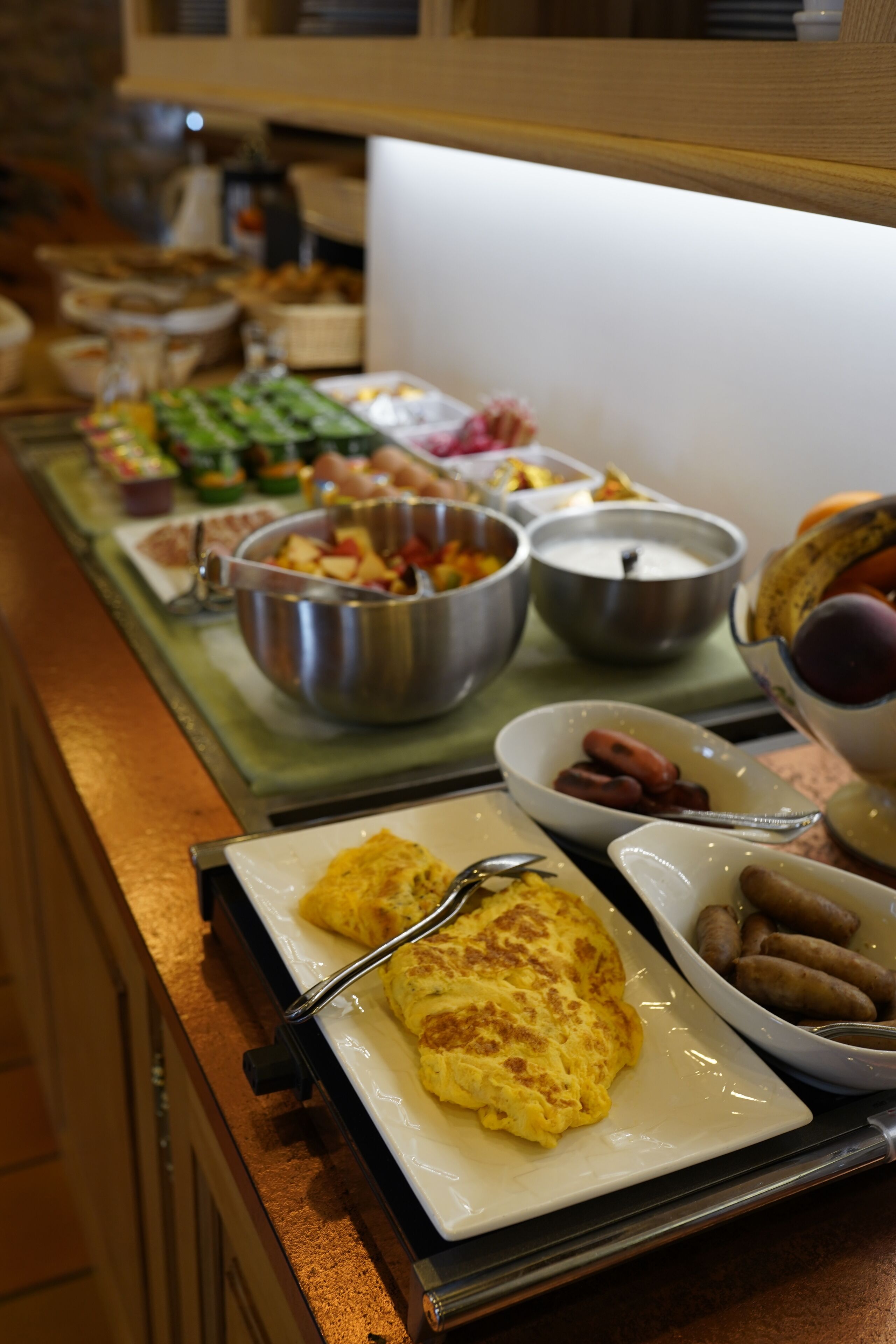 Petit déjeuner buffet (12 EUR par personne)