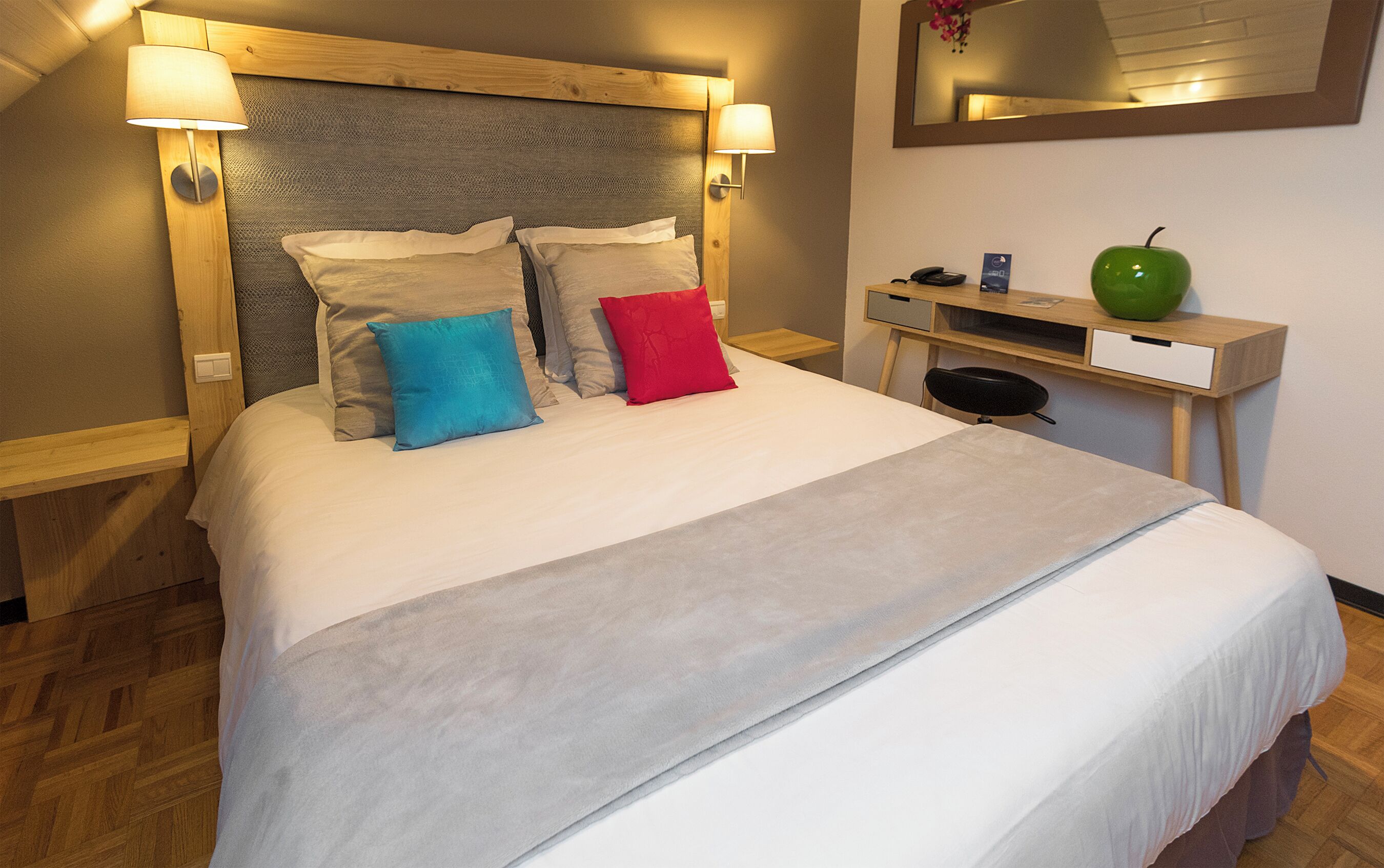 Economy Double Room | Desk, laptop workspace, blackout drapes, free WiFi