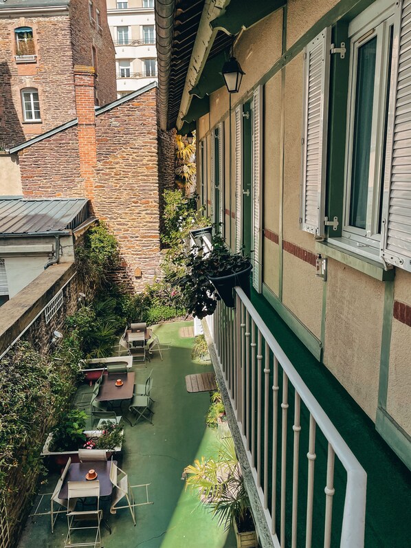 Superior Double or Twin Room | View from room - Garden Hotel (Rennes)