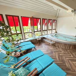 Sauna, hot tub, steam room, body treatments, hot stone massages
