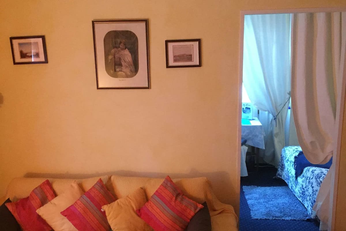 Triple Room | Bilik Mandi | Kelengkapan dandanan diri percuma, pengering rambut, tuala disediakan