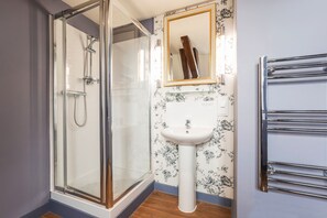 Towels - Hotel De France - LOGIS DE FRANCE (La Chartre-sur-le-Loir)