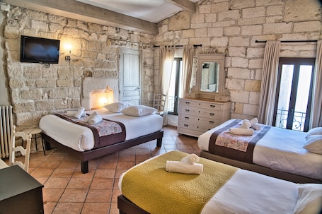 1 habitación, ropa de cama de alta calidad y minibar