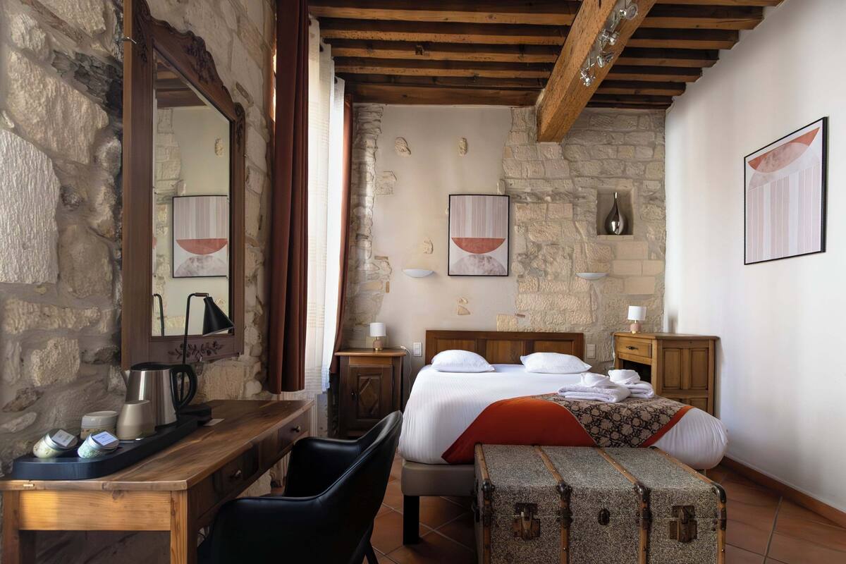Habitación doble superior | Ropa de cama de alta calidad y minibar