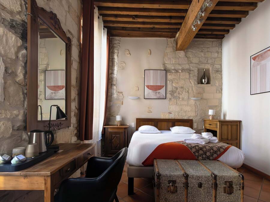 Habitación doble superior | Ropa de cama de alta calidad y minibar