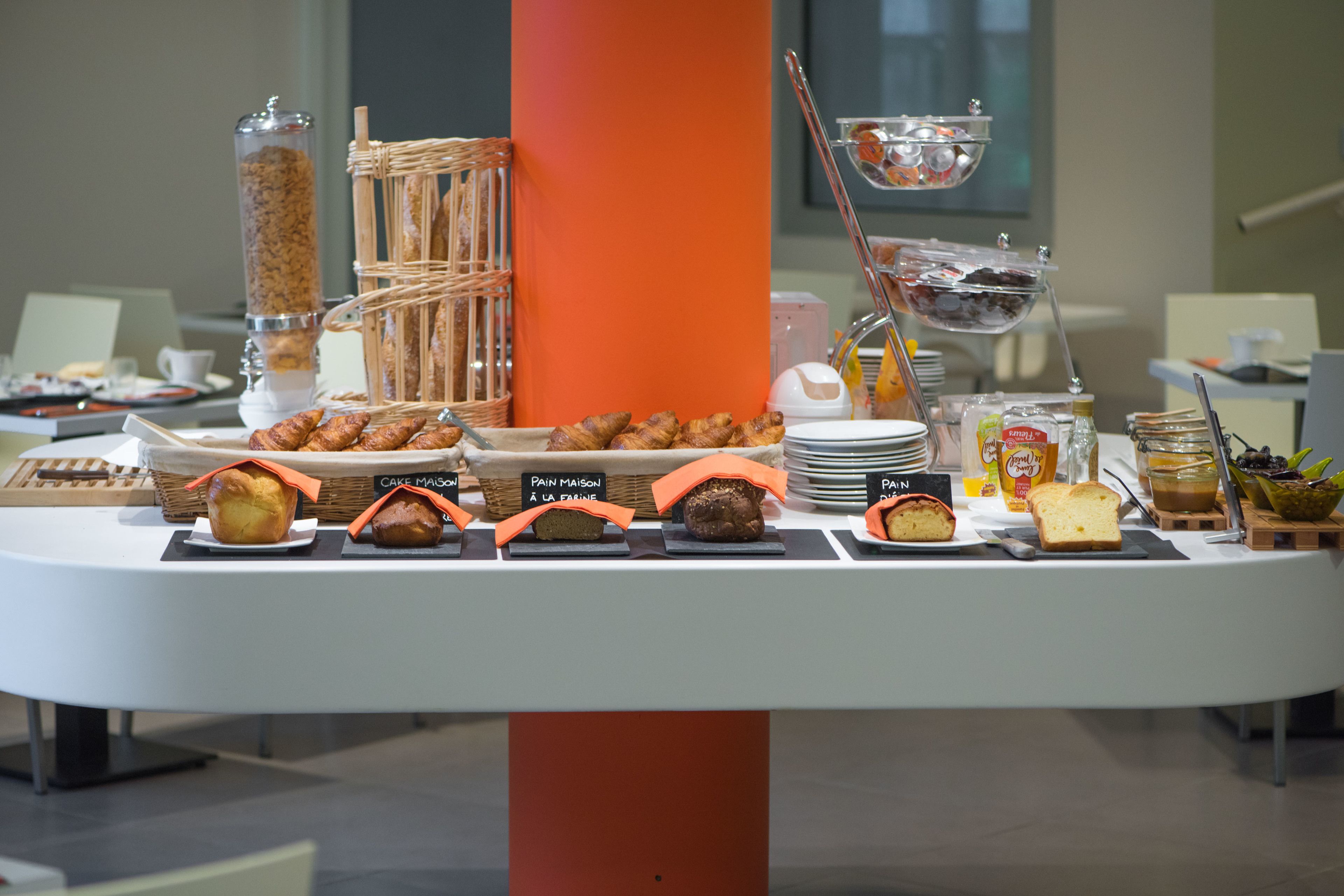 Daily buffet breakfast for a fee