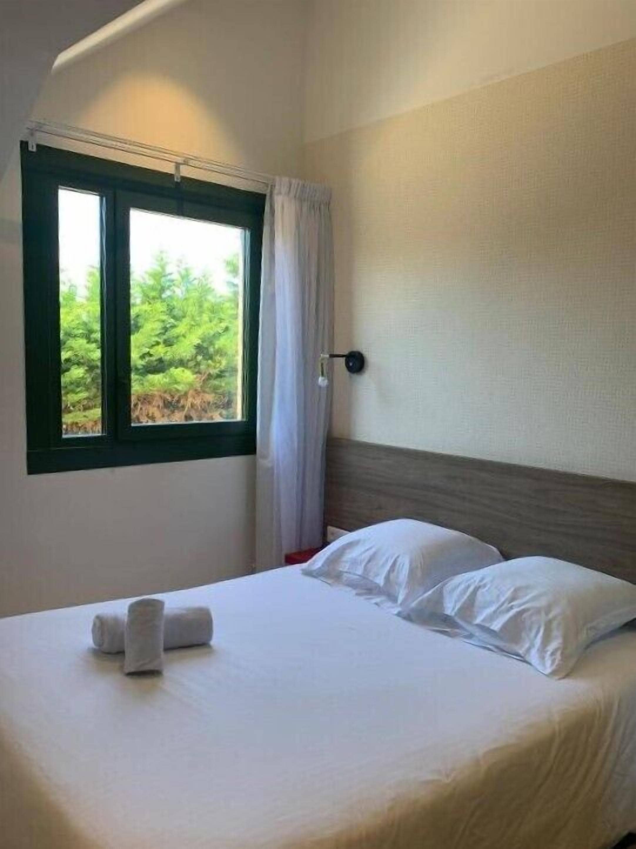 Superior Single Room | Individually decorated, individually furnished, soundproofing, free WiFi