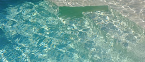 Sesongbasert utendørsbasseng