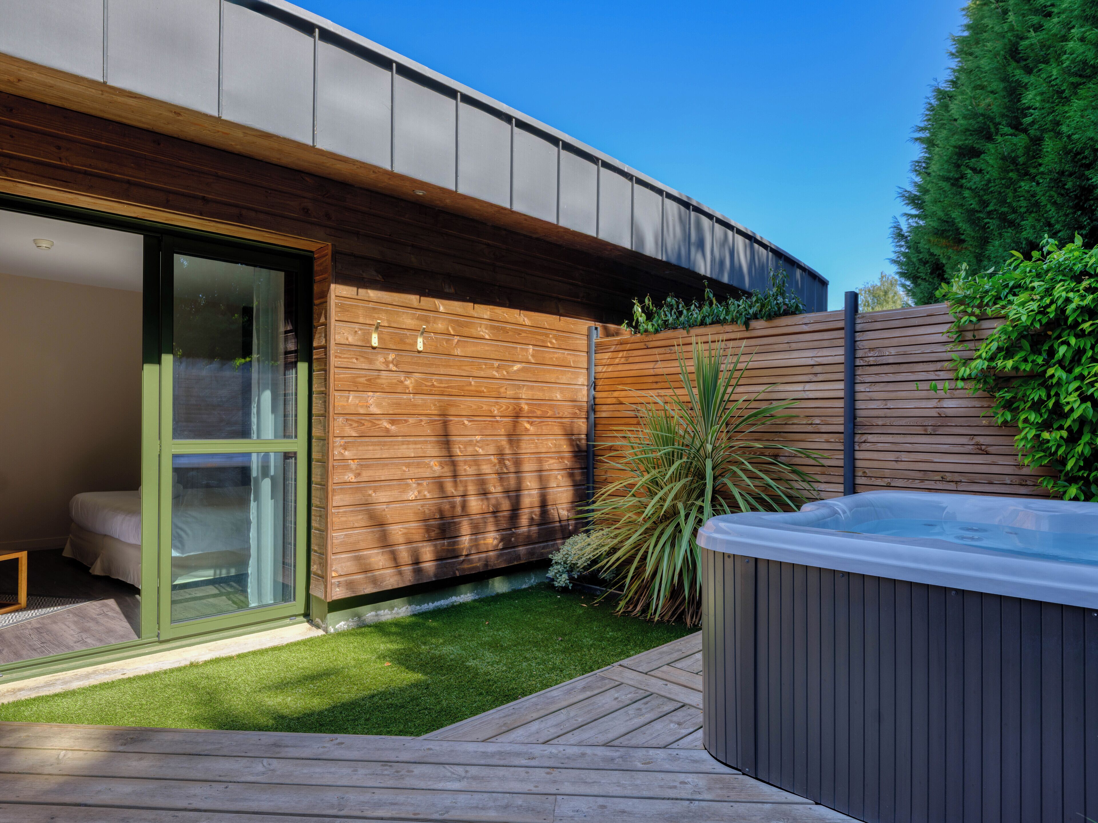 Luxury Suite | Individually decorated, individually furnished, soundproofing, free WiFi