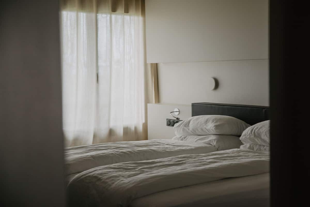 Klassieke Twin kamer | Luxe beddengoed, een kluis op de kamer, een bureau
