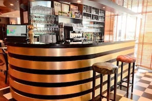 Bar (in der Unterkunft)
