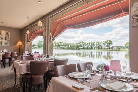Restaurante. Hôtel du Lac