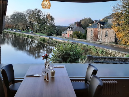Restaurante. Hôtel du Lac