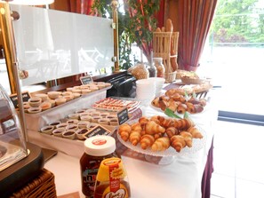 Breakfast area - Le Tulipier (Vienne-le-Chateau)