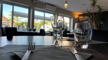 Frühstück, Mittagessen und Abendessen