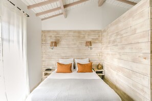 Chambre Double ou Lits Jumeaux | Premium bedding, in-room safe, desk, soundproofing - Les Arnelles (Saintes-Maries-de-la-Mer)