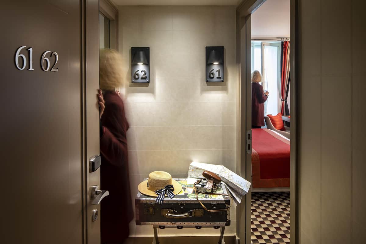 Connecting Rooms 5 people | View from room