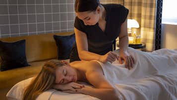 Tina de hidromasaje, baño de vapor y masajes