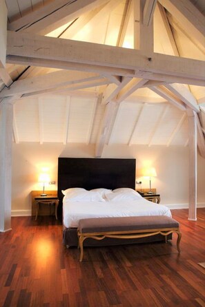 Junior Suite - Lake View and Spa Accès