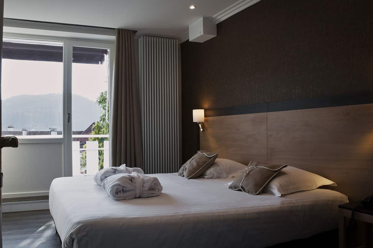Double or Twin Room | In-room safe, individually furnished, desk, blackout drapes