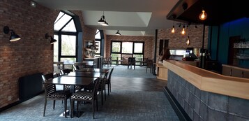 Bar (en la propiedad)