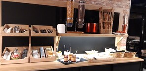 Desayuno buffet todos los días (con cargo)