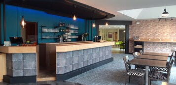 Bar (en la propiedad)